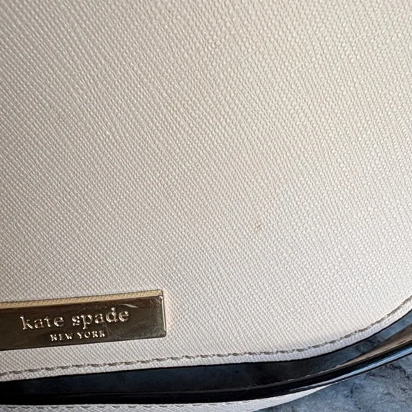 kate spade Small Saffiano Crossbody in Light Pink - Picture 4 of 6